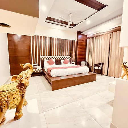 South Inn - Green Park Near Hauz Khas South Delhi 뉴델리 외부 사진
