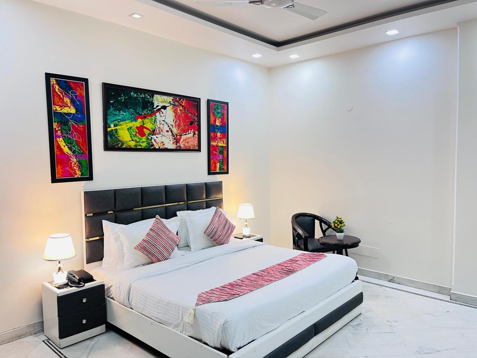 South Inn - Green Park Near Hauz Khas South Delhi 뉴델리 외부 사진