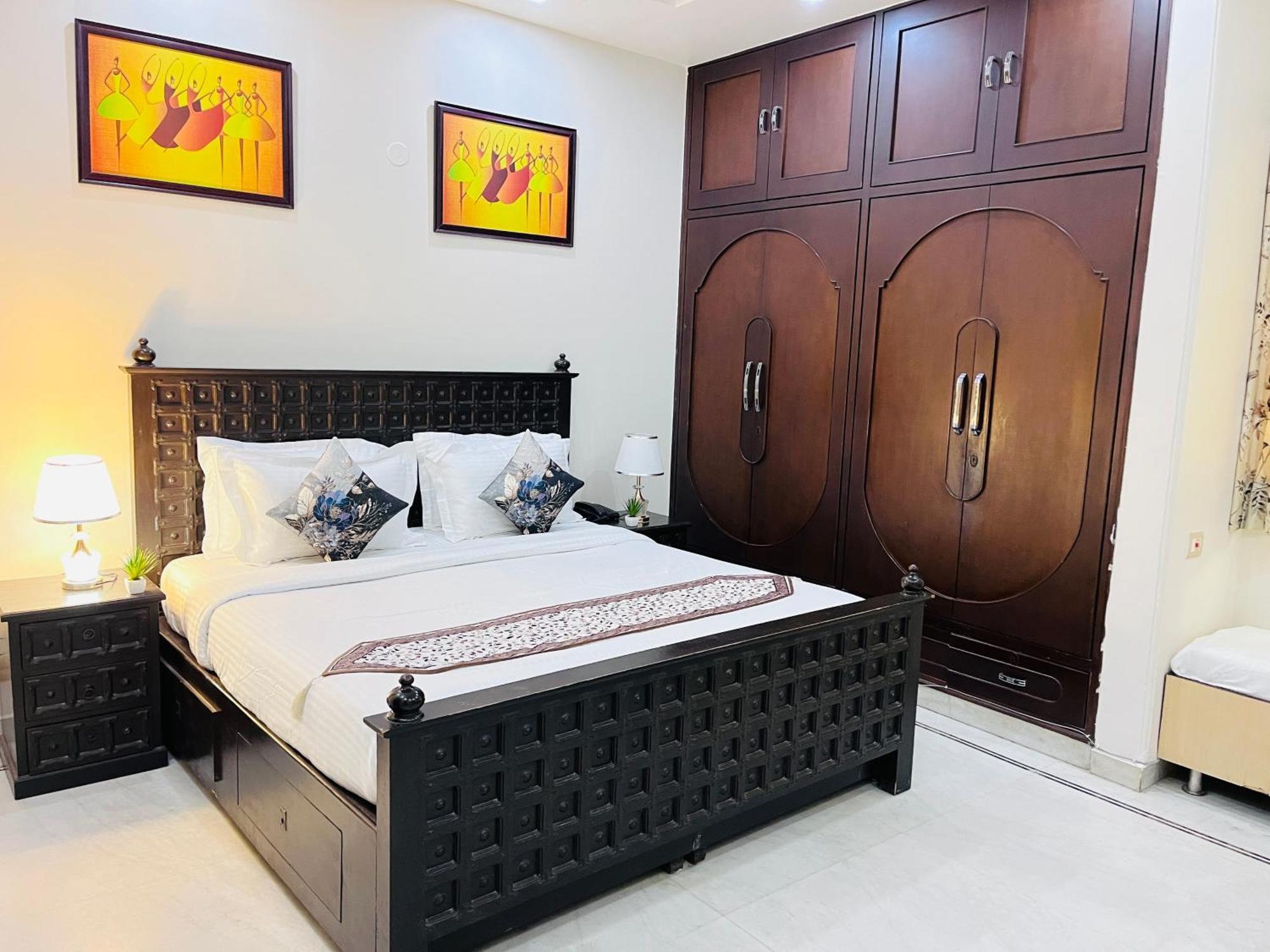 South Inn - Green Park Near Hauz Khas South Delhi 뉴델리 외부 사진