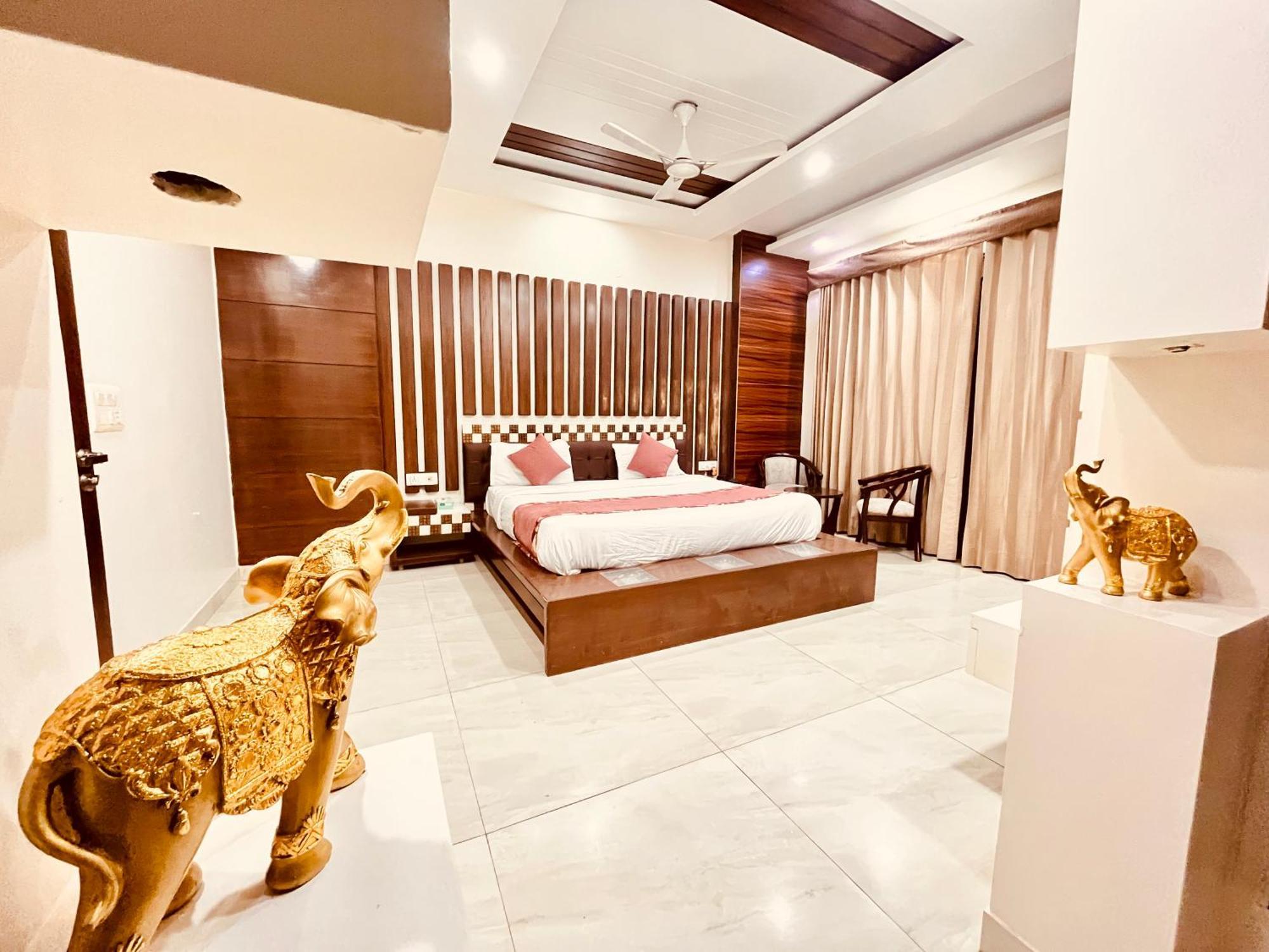 South Inn - Green Park Near Hauz Khas South Delhi 뉴델리 외부 사진