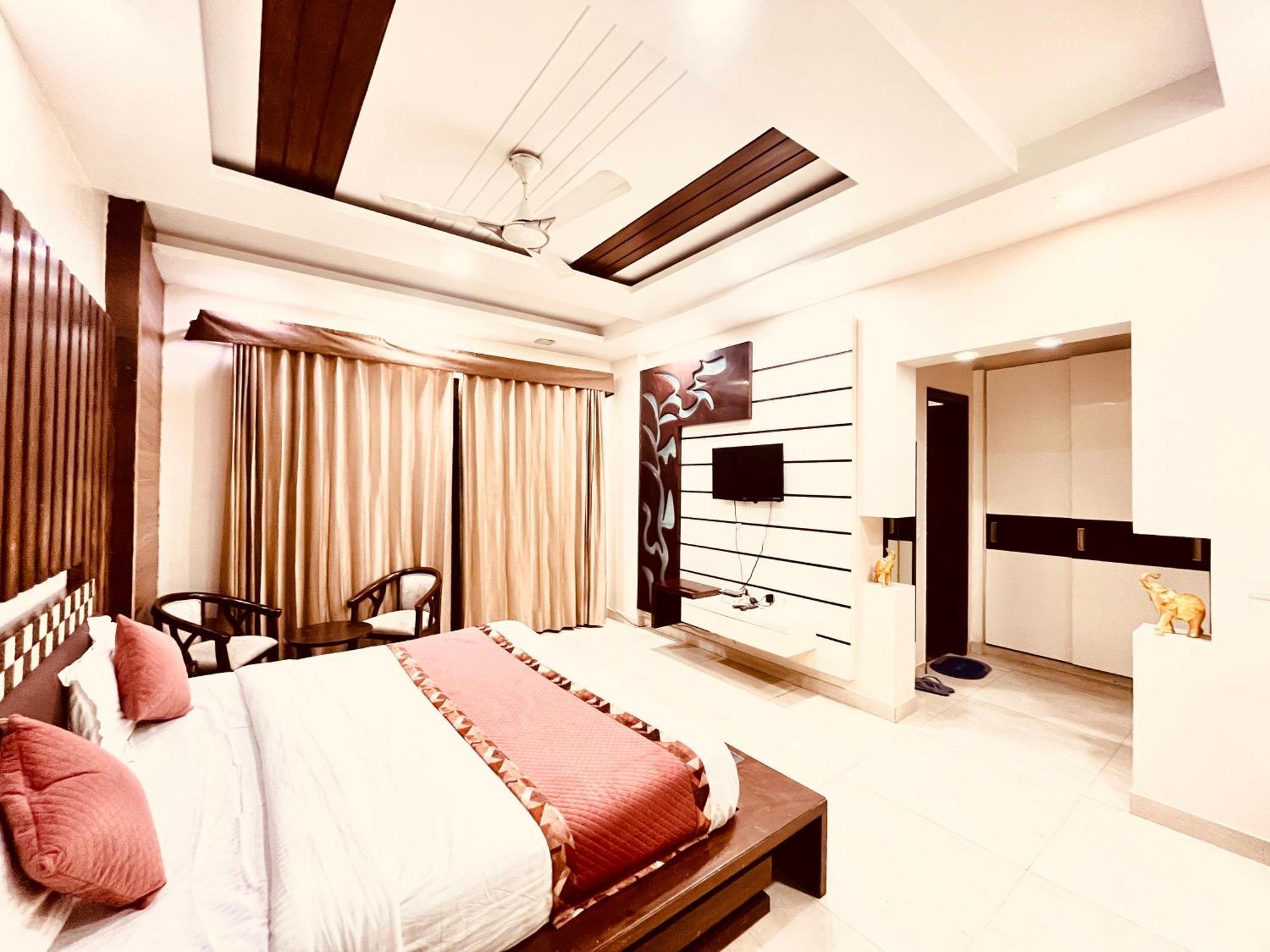 South Inn - Green Park Near Hauz Khas South Delhi 뉴델리 외부 사진
