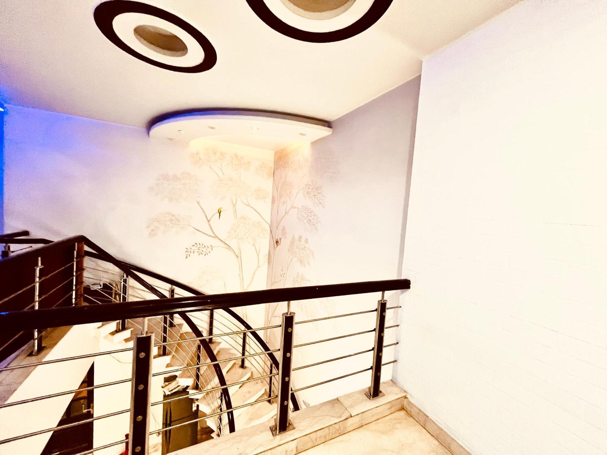 South Inn - Green Park Near Hauz Khas South Delhi 뉴델리 외부 사진