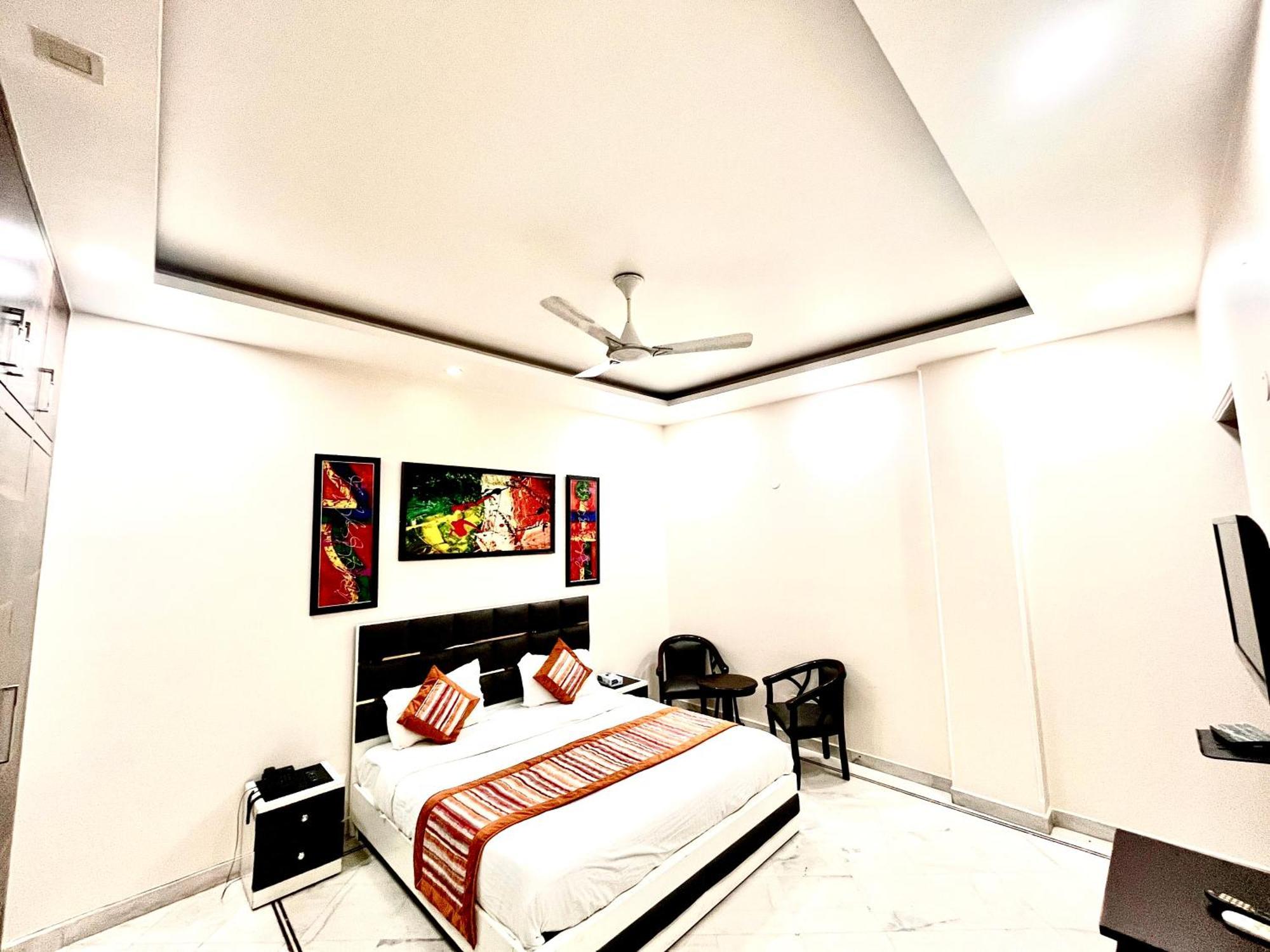 South Inn - Green Park Near Hauz Khas South Delhi 뉴델리 외부 사진