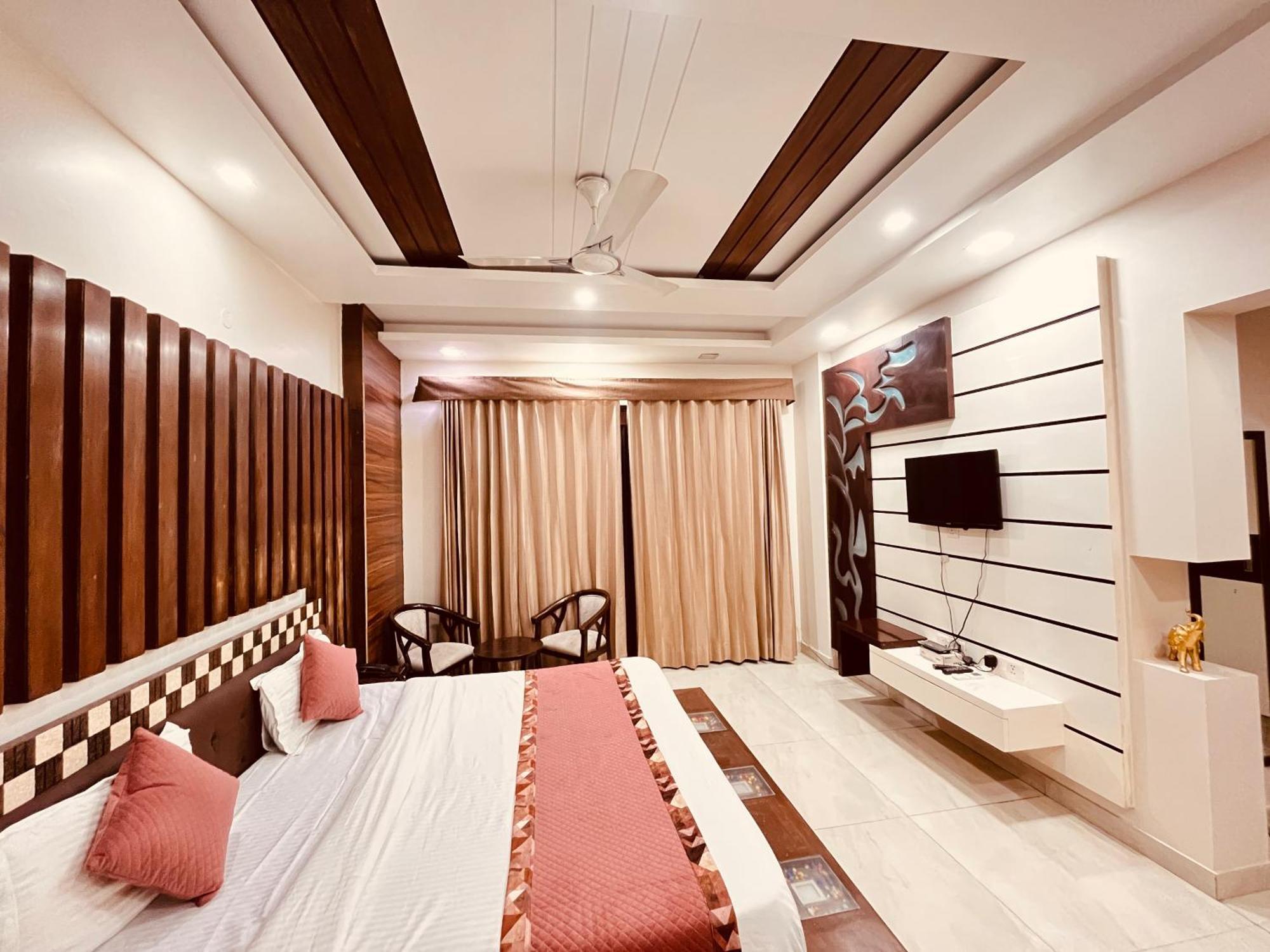 South Inn - Green Park Near Hauz Khas South Delhi 뉴델리 외부 사진